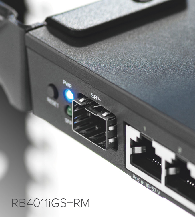 MikroTik RB4011iGS+RM