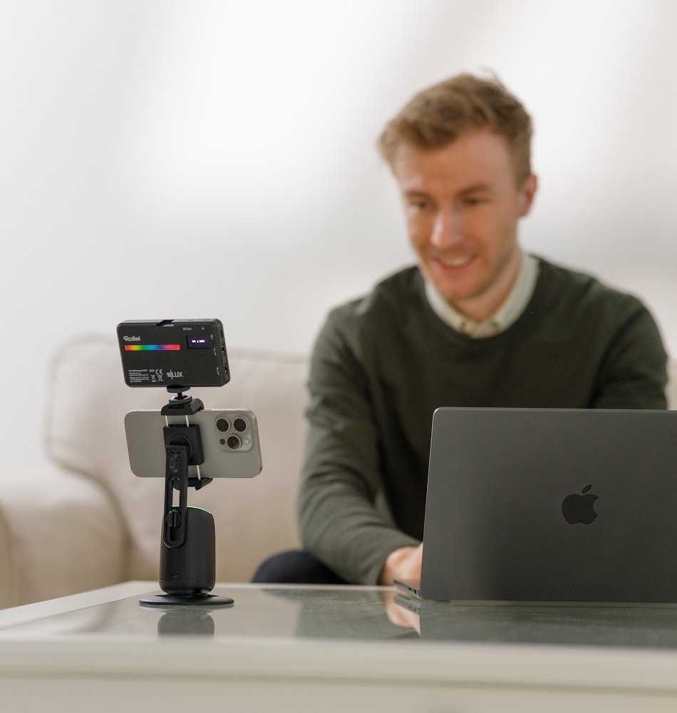 obrázek stativ Rollei Easy Creator Desktop během videohovoru