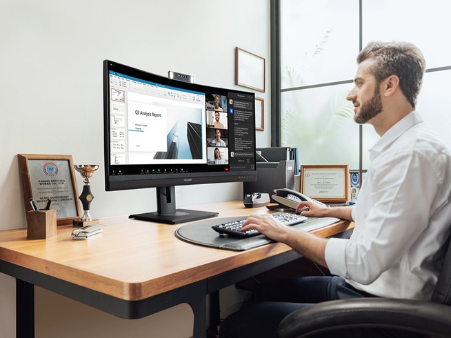 monitor ViewSonic VG3457CV při videohovoru