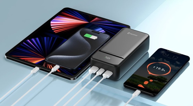 obrázek powerbanka SWISSTEN POWER LINE II 30000mAh nabíjí další zařízení