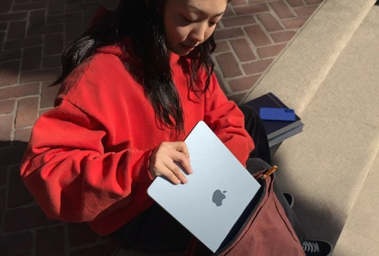 Apple MacBook Air 15" přenosný