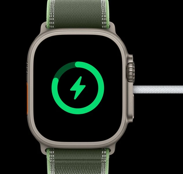 Apple Watch Ultra 3 nabíjení