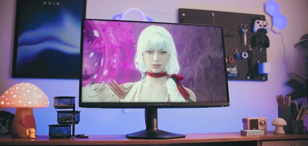 herní monitor Dell Alienware AW2725DF na stole