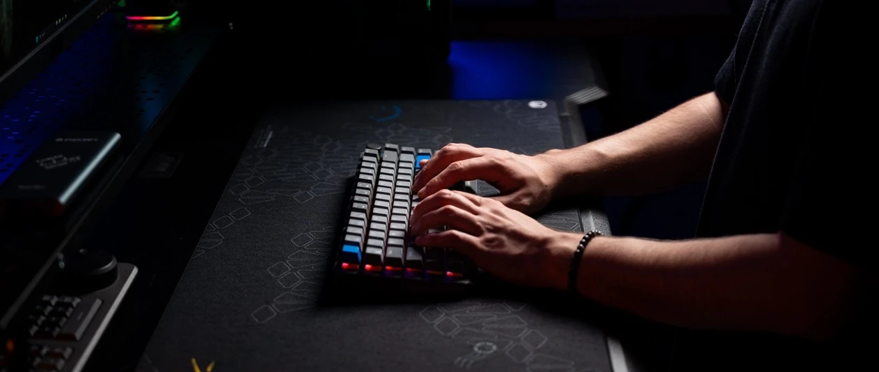 herní klávesnice Endorfy Thock V2 75 % Wireless