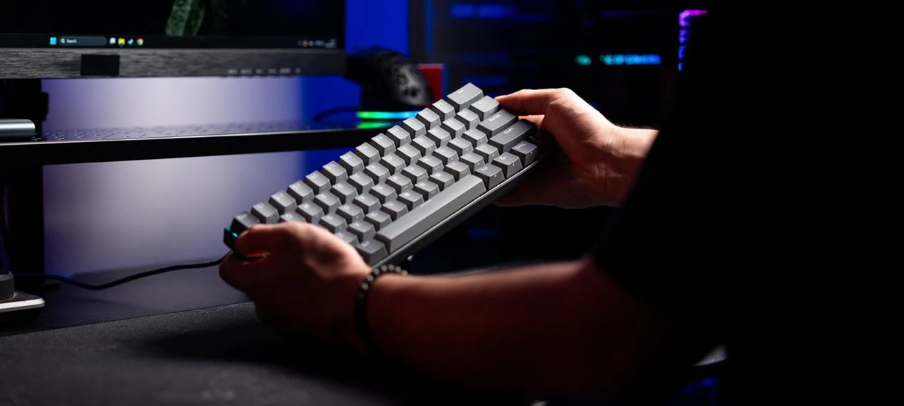herní klávesnice Endorfy Thock V2 Compact