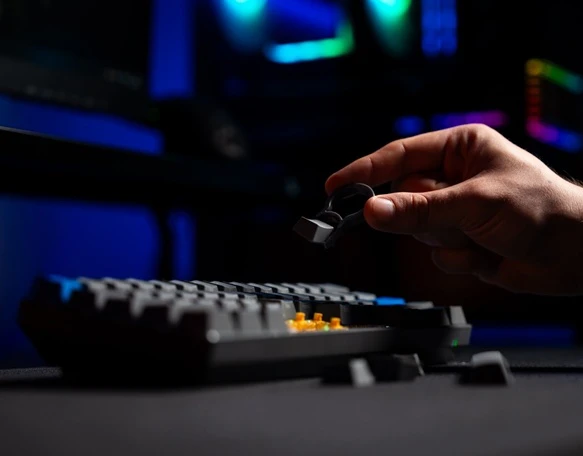 herní klávesnice Endorfy Thock V2 Compact Wireless