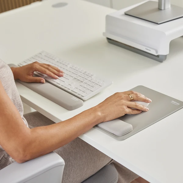 Fellowes BREYTA XL podložka pod myš a zápěstí písková