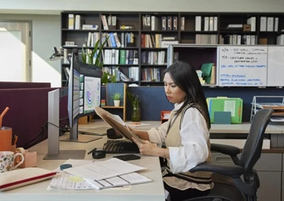 vertikální myš HP 925 Ergonomic lifestyle