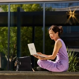 notebook HP EliteBook X G1i AI lifestyle