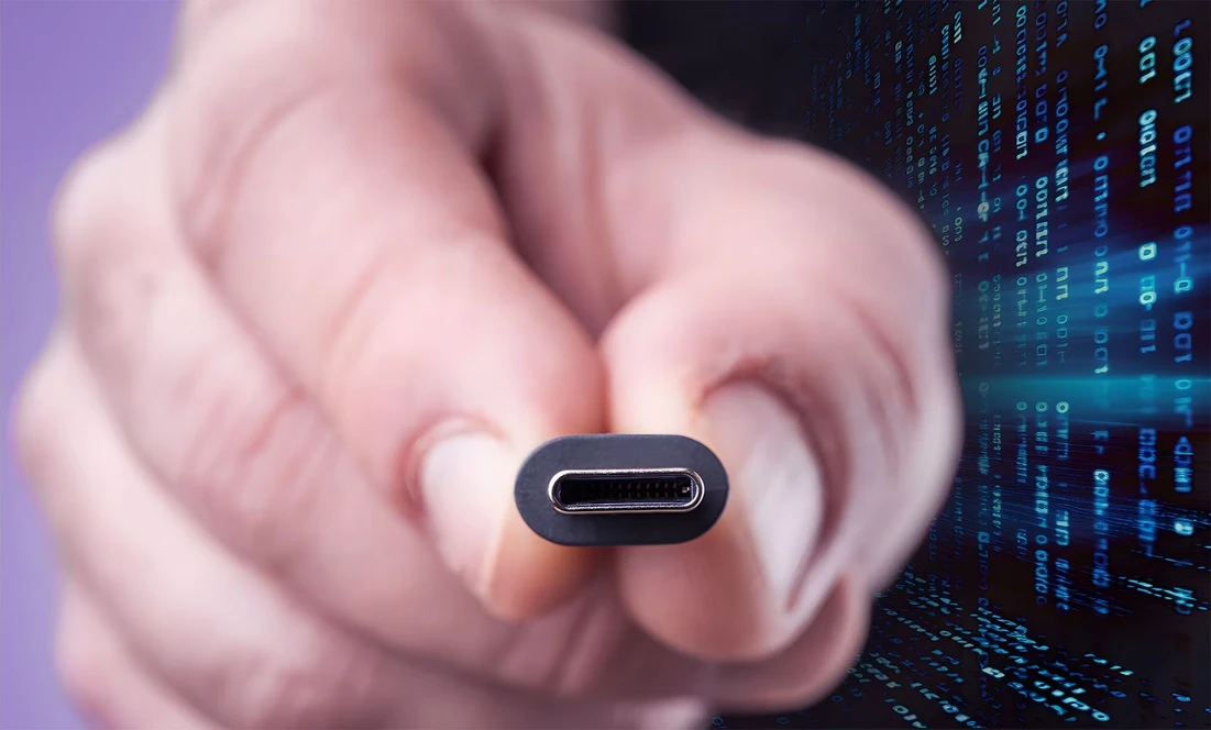  Lenovo ThinkVision T34WD-40 USB-C konektivita