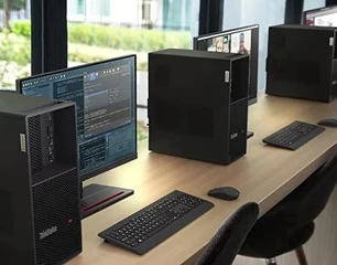počítač Lenovo ThinkStation P3 Tower