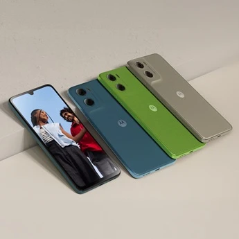 smartphone Motorola Moto G06 Power různé barvy