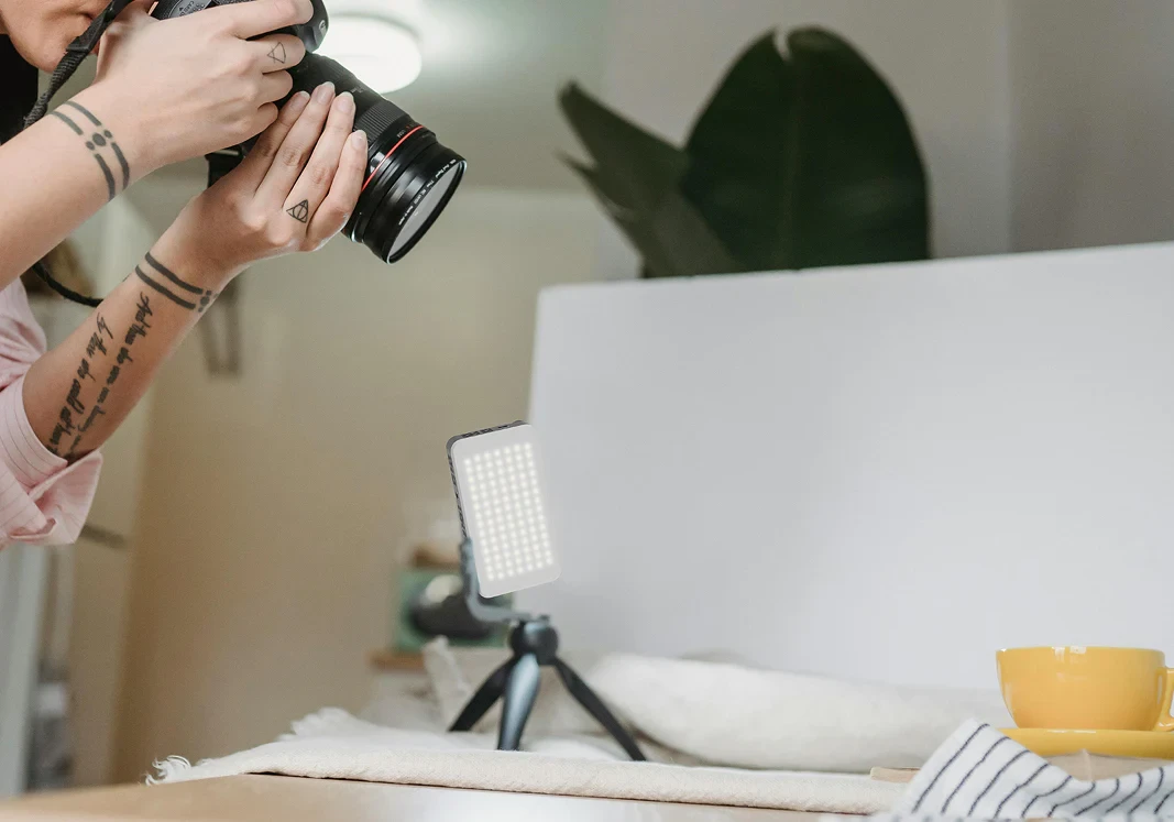 Přesná světelná atmosféra od teplé po studenou – vhodná pro každou scénu