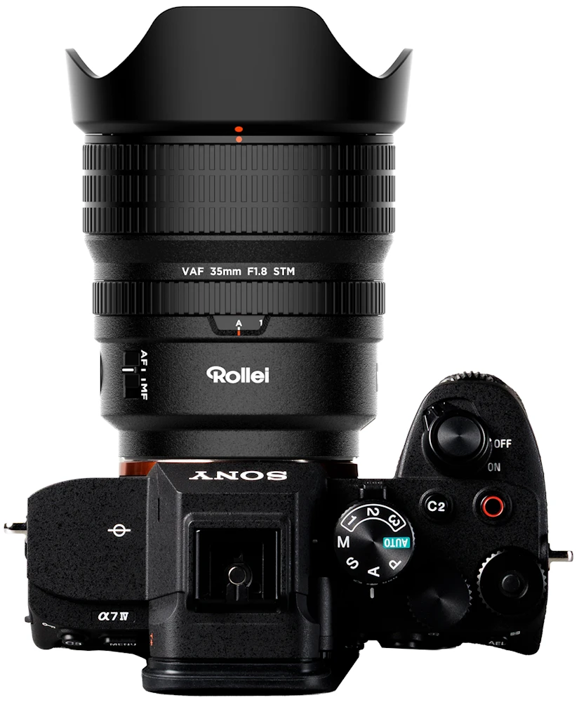 fotoaparat-s-objektivem