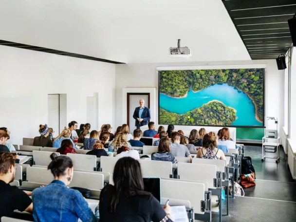 ViewSonic V52HD přednáškový sál