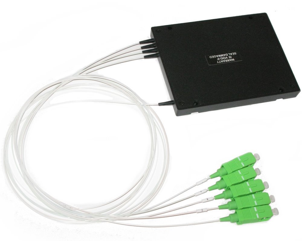Optický rozbočovač 1:4, SC/APC konektory, 1260-1650nm, single mode, PLC, 1m