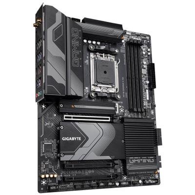 GIGABYTE X670 GAMING X AX / AMD X670 / AM5 / 4x DDR5 DIMM / 4x M.2 / HDMI / USB-C / WiFi / ATX