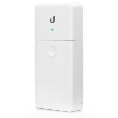 Ubiquiti NanoSwitch - Outdoor 4-Port PoE Passthrough Switch